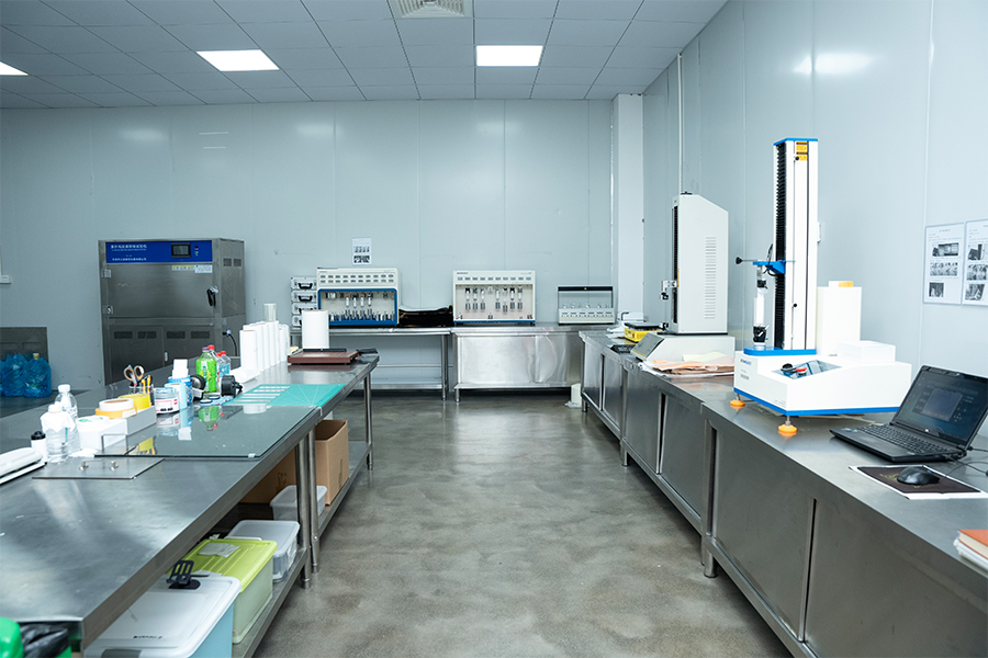 Biserno bijeli film laminiran na B