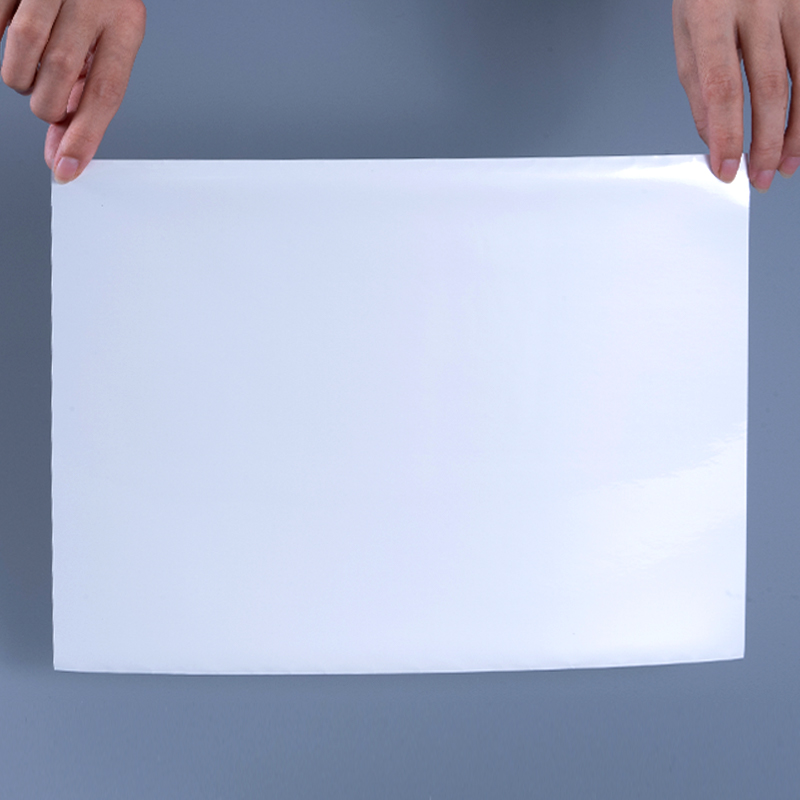 25mic sjajna bijela samoljepljiva poliesterska folija s akrilnim ljepilom na bazi vode za inkjet ispis